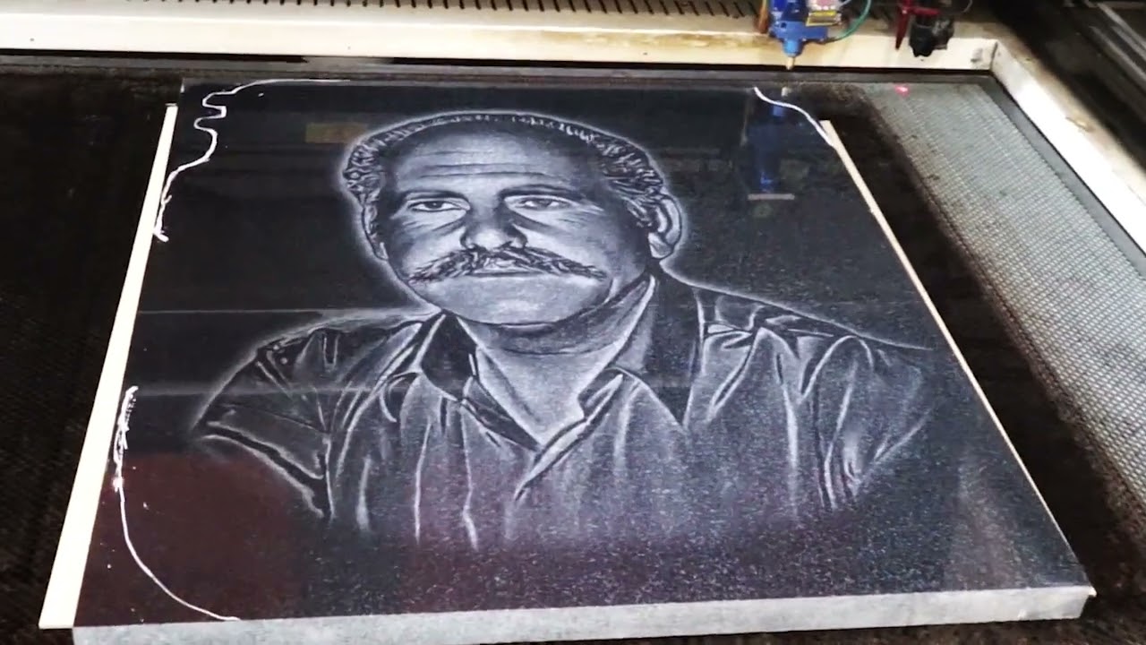 ΧΑΡΑΞΗ ΜΑΥΡΟΥ ΓΡΑΝΙΤΗ